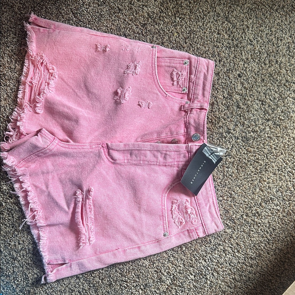 Signature8 Pink Frayed Jean Shorts Size Small New With Tags